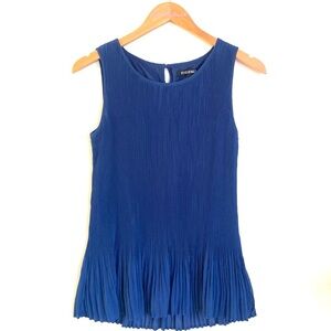 (BN49) Roz & Ali blue pleated sleeveless top, Size Small